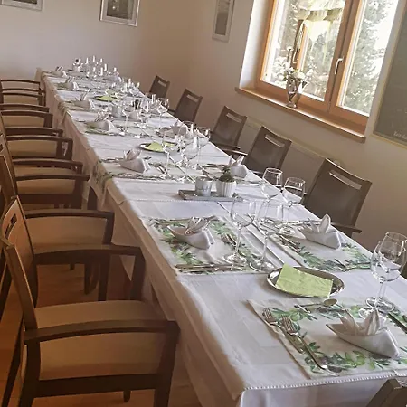 Katharinas Veganer Naturgasthof 伊塞尔斯堡